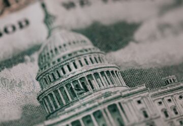 CLARITY Act: Wie Trumps CBDC-Streit den Krypto-Fahrplan der USA ausbremst