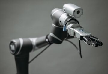 Robostral Navigate: Mistrals erstes Robotik-Modell mit nur einer Kamera