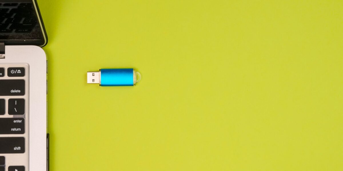 Plug & Pwn: Wie ein USB-Trick unter Windows SYSTEM-Rechte erbeutet