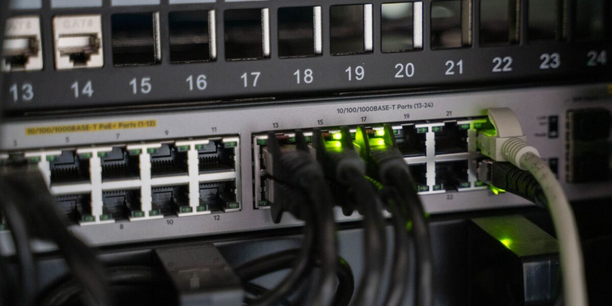 UniFi Sicherheitslücken: Drei Lücken mit CVSS 10.0 – jetzt patchen
