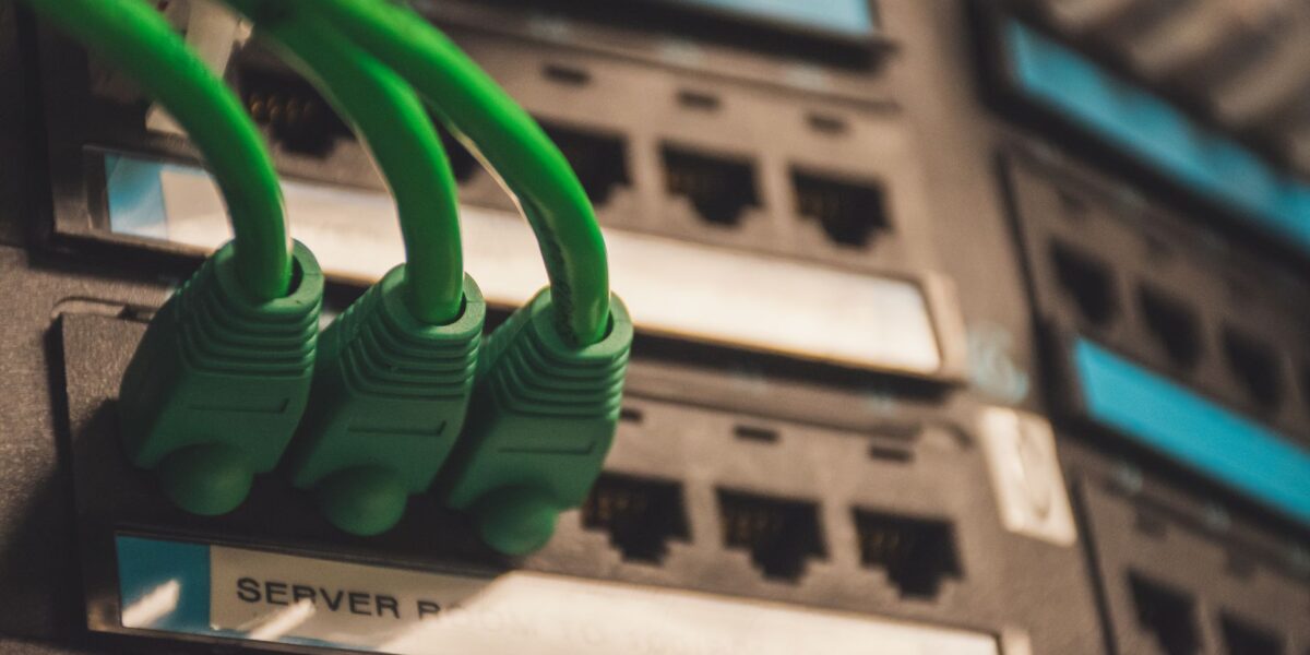 BGP-Hijacking Angriff: Manipuliertes Update landet auf echten Servern